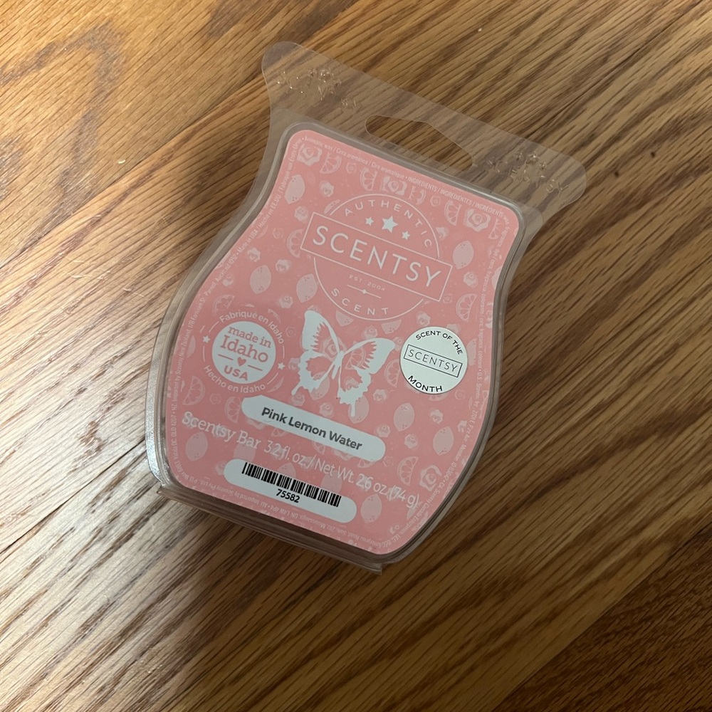 Scentsy Pink Lemon Water Scented Wax Bar